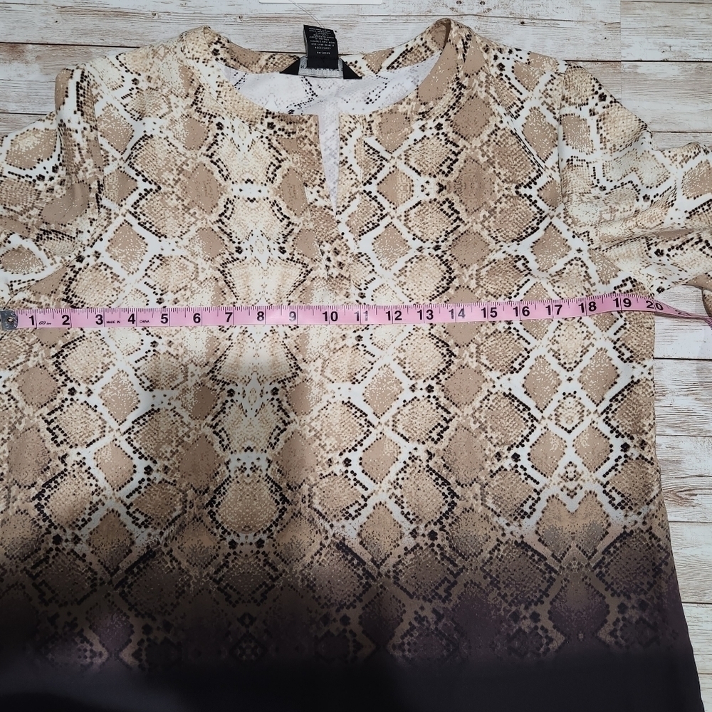 Investments Python Pattern Blouse Petite Small  Lightweight NWT - Picture 5 of 10